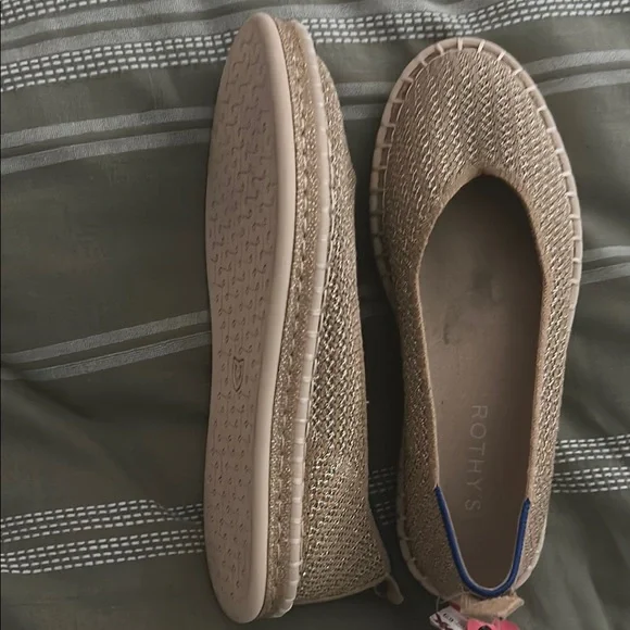 Rothy's Tan Ballet Flats Comfortable Versatile Design (NEVER WORN) - Picture 4 of 5